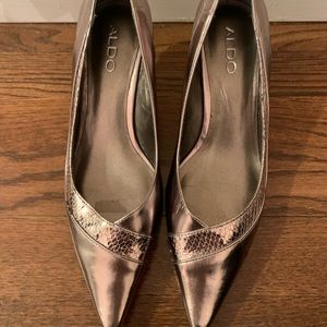 Aldo gold heels